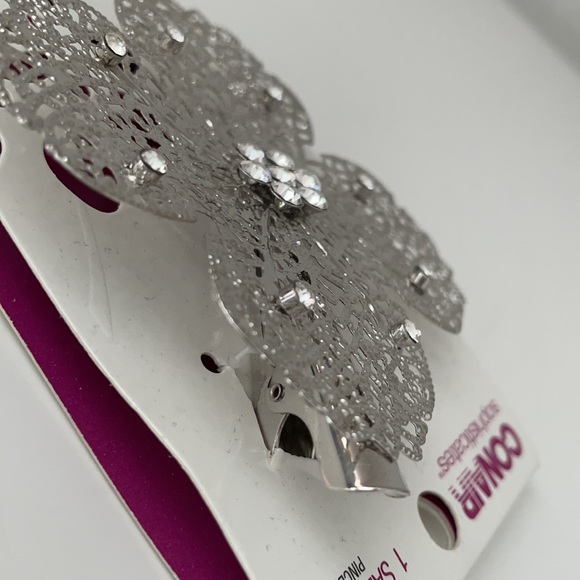RHINESTONE HAIR CLIP WITH SILVER MESH FLOWER - Picture 4 of 11